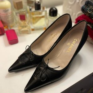 CHANEL CC Pointed Toe High Heel Pumps Patent 36.5